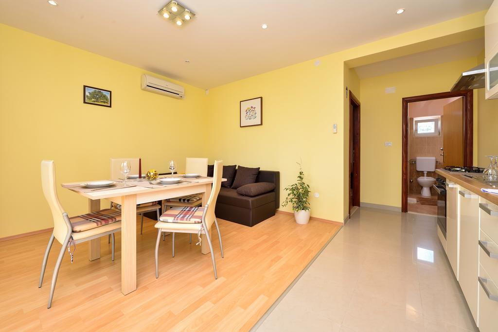 Apartments Mate ตูรันญ์ ภายนอก รูปภาพ