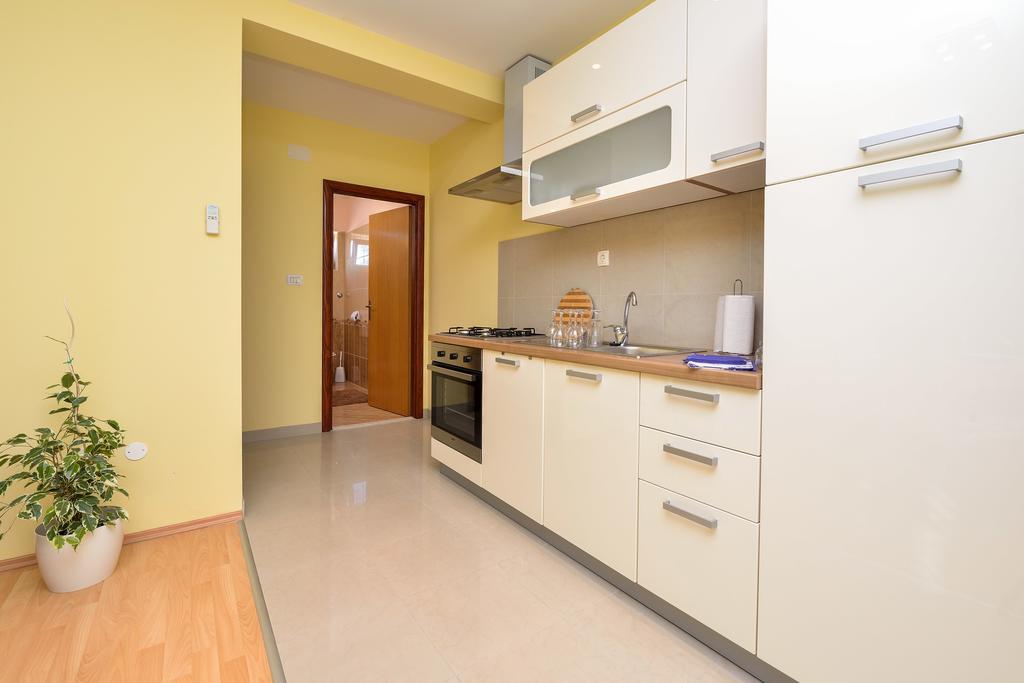Apartments Mate ตูรันญ์ ภายนอก รูปภาพ