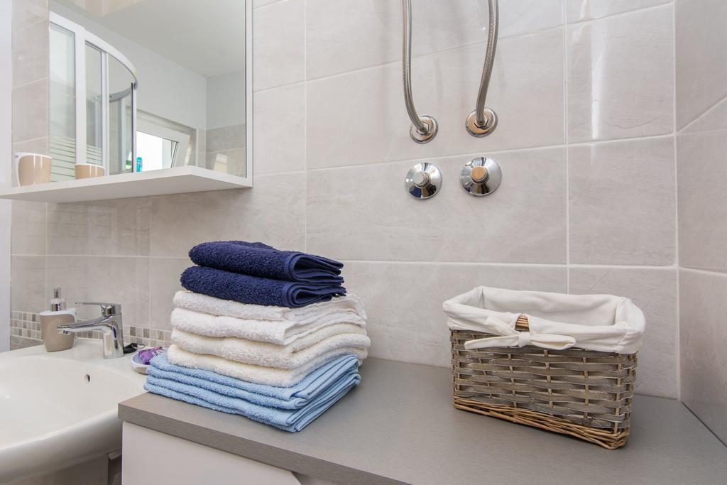 Apartments Mate ตูรันญ์ ภายนอก รูปภาพ