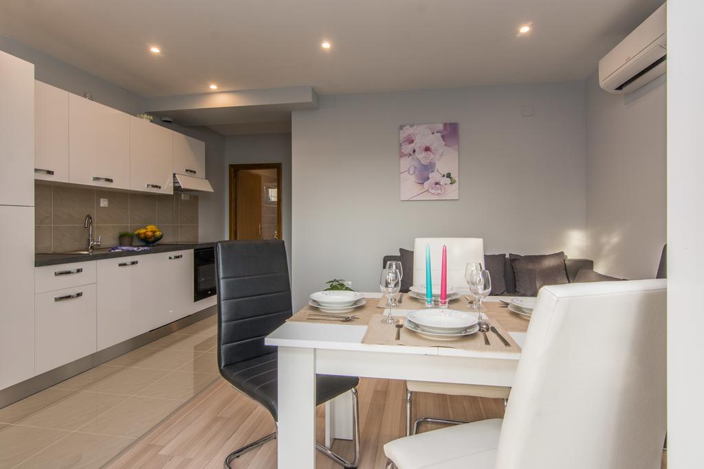 Apartments Mate ตูรันญ์ ภายนอก รูปภาพ